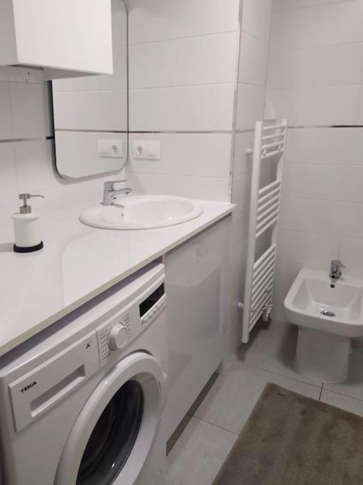 0143 Apartamento Nuevo Y Centrico 비고 외부 사진